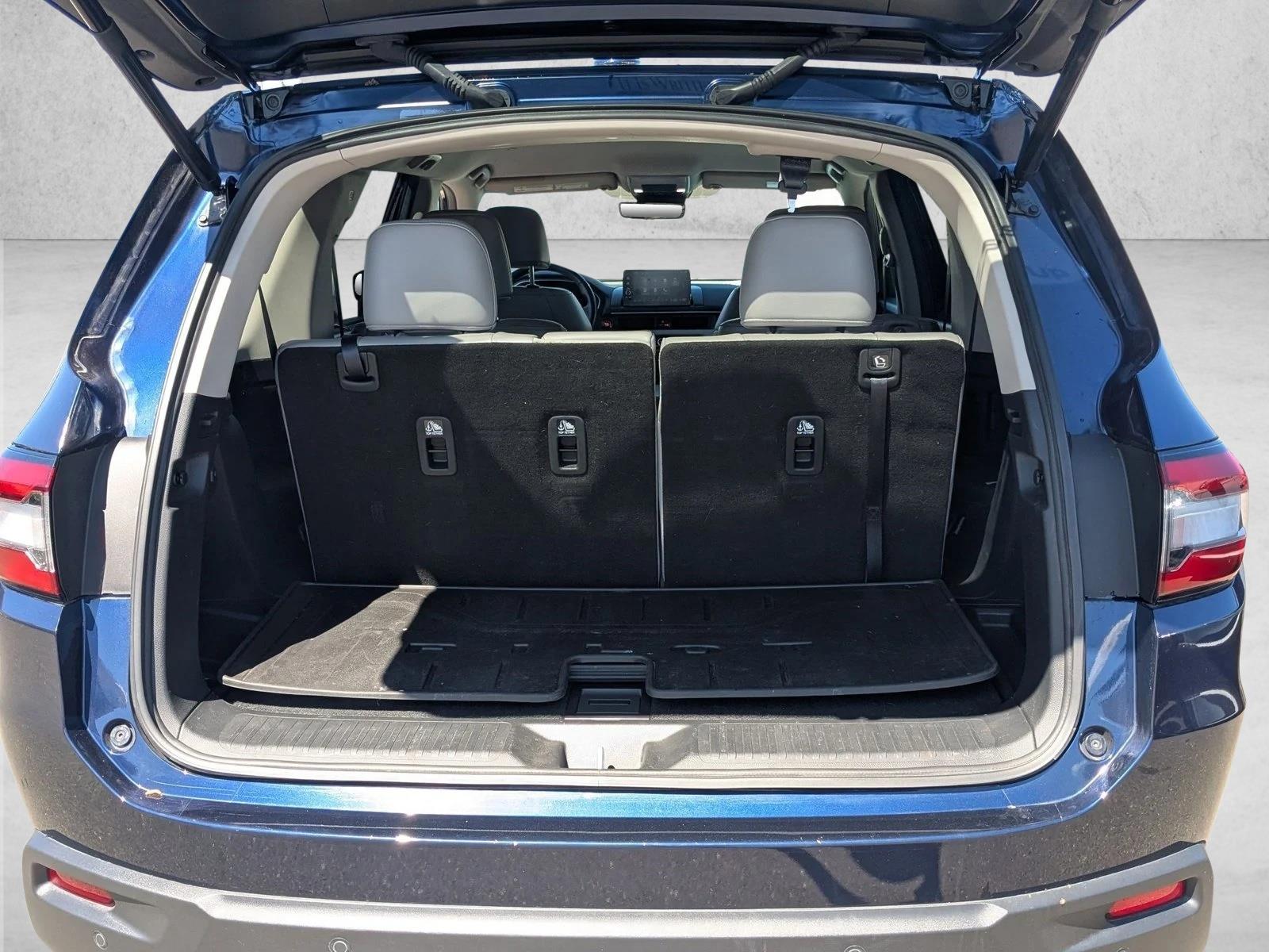 2024 Honda Pilot EX-L 7 Passenger photo 6