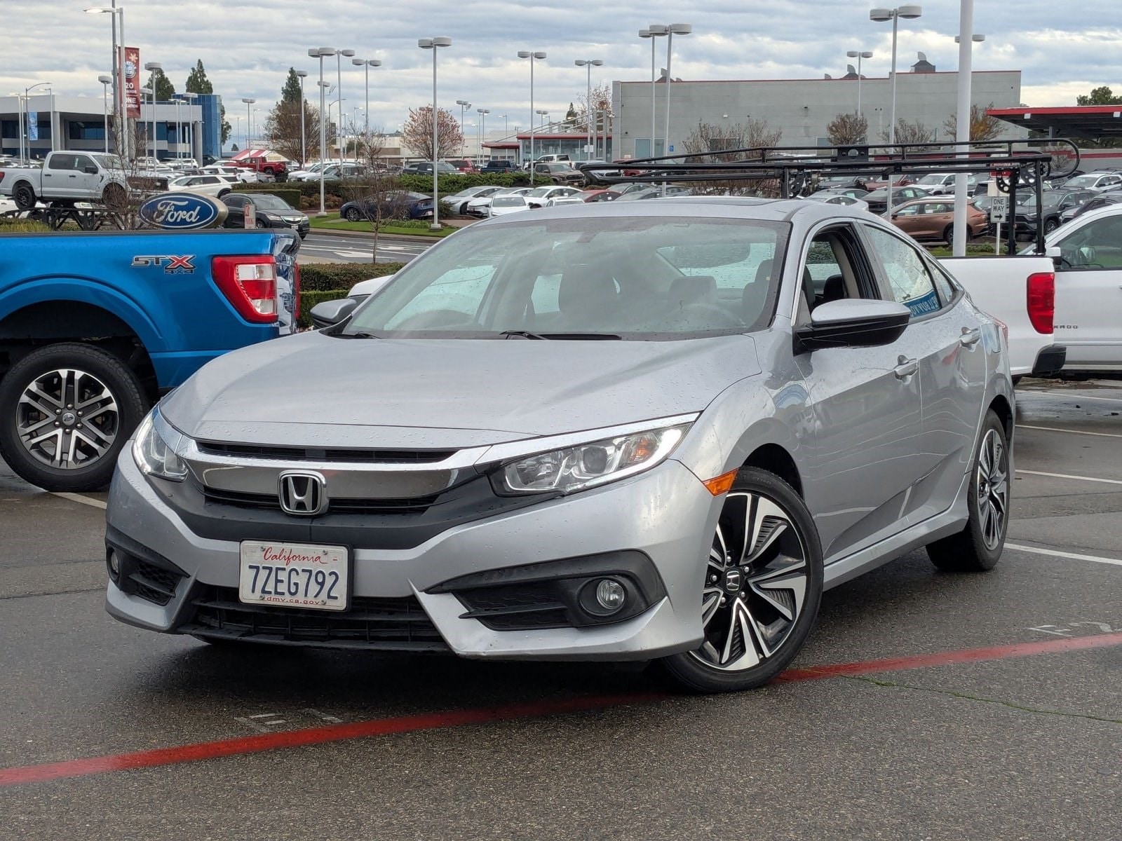 2017 Honda Civic EX-L's photo