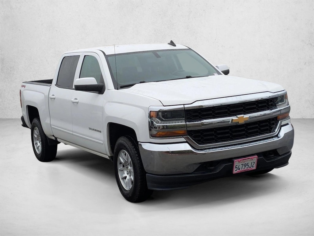Used 2017 Chevrolet Silverado 1500 LT w/1LT Truck Crew Cab