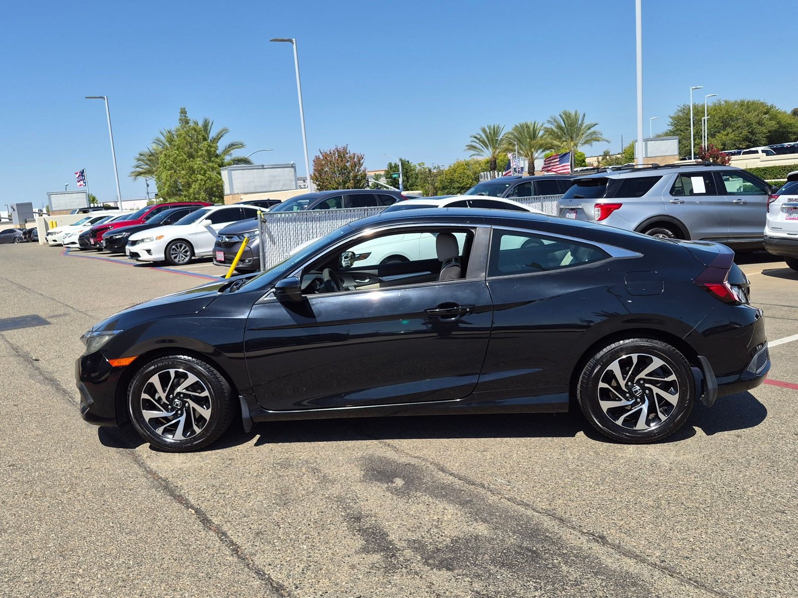 2017 Honda Civic LX-P - Photo 9