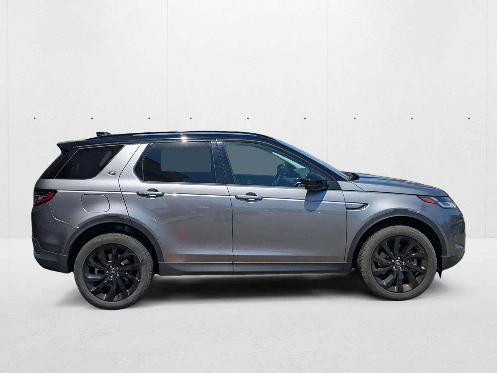2022 Land Rover Discovery Sport SE photo 4