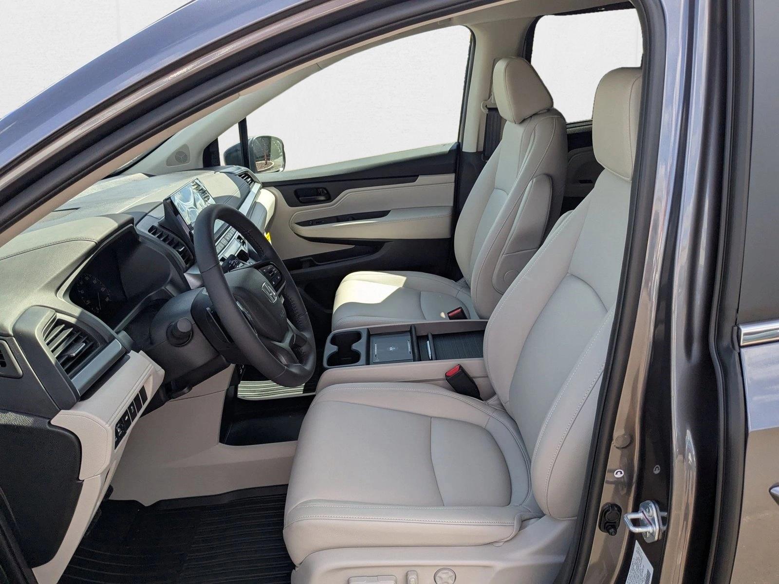 2026 Honda Odyssey EX-L photo 4