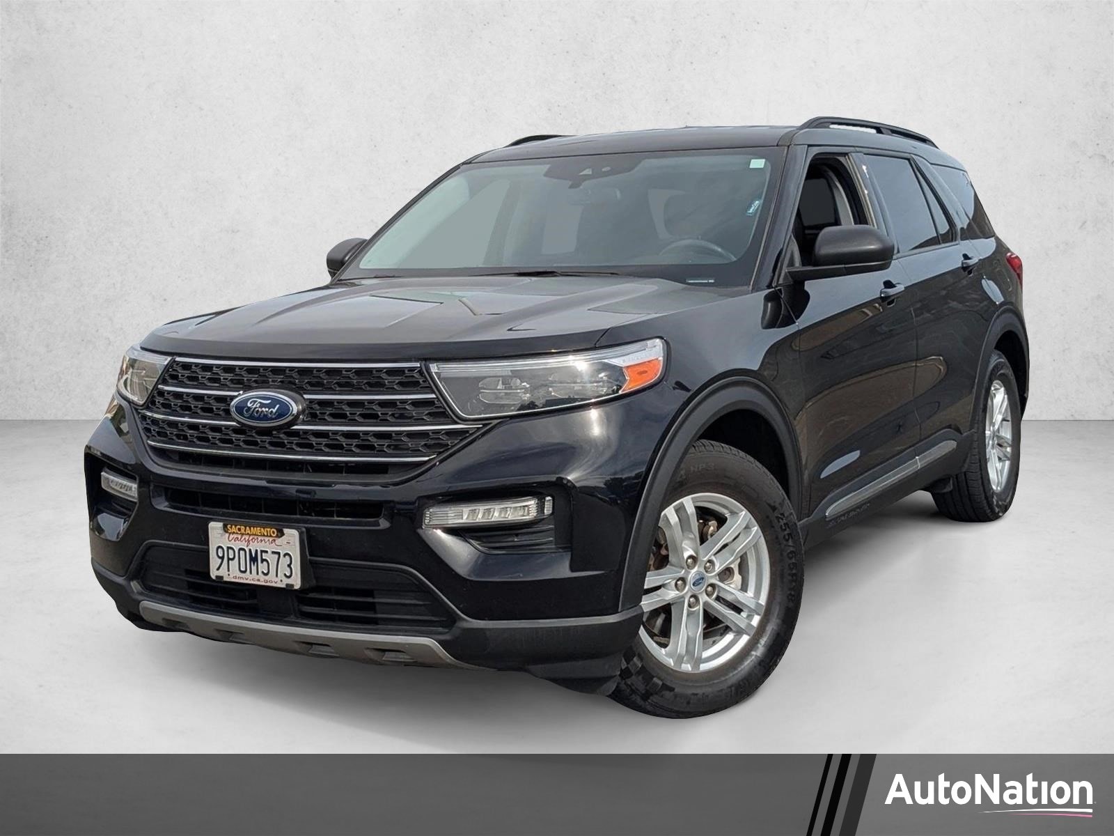 2023 Ford Explorer XLT RWD's photo