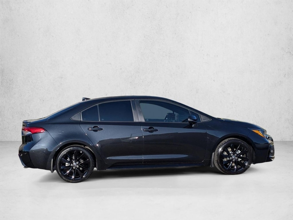Used 2022 Toyota Corolla SE Nightshade Sedan