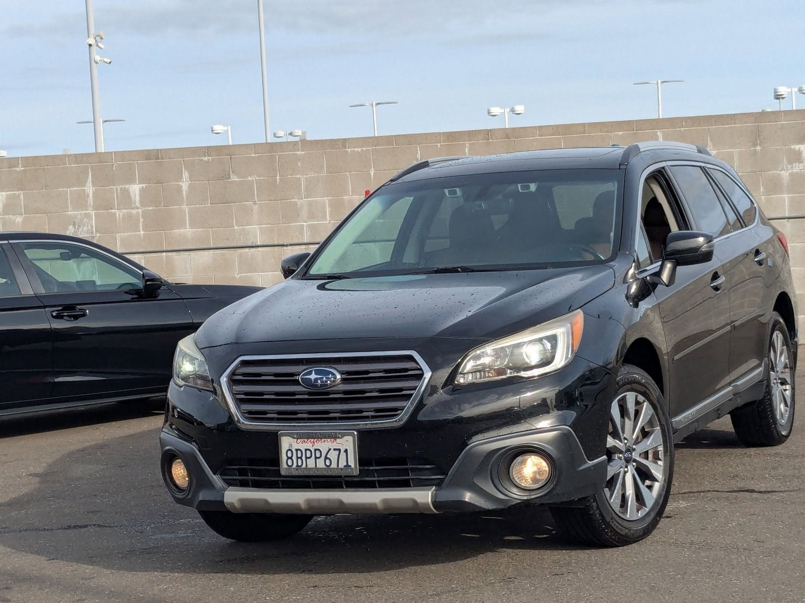 2017 Subaru Outback Touring's photo