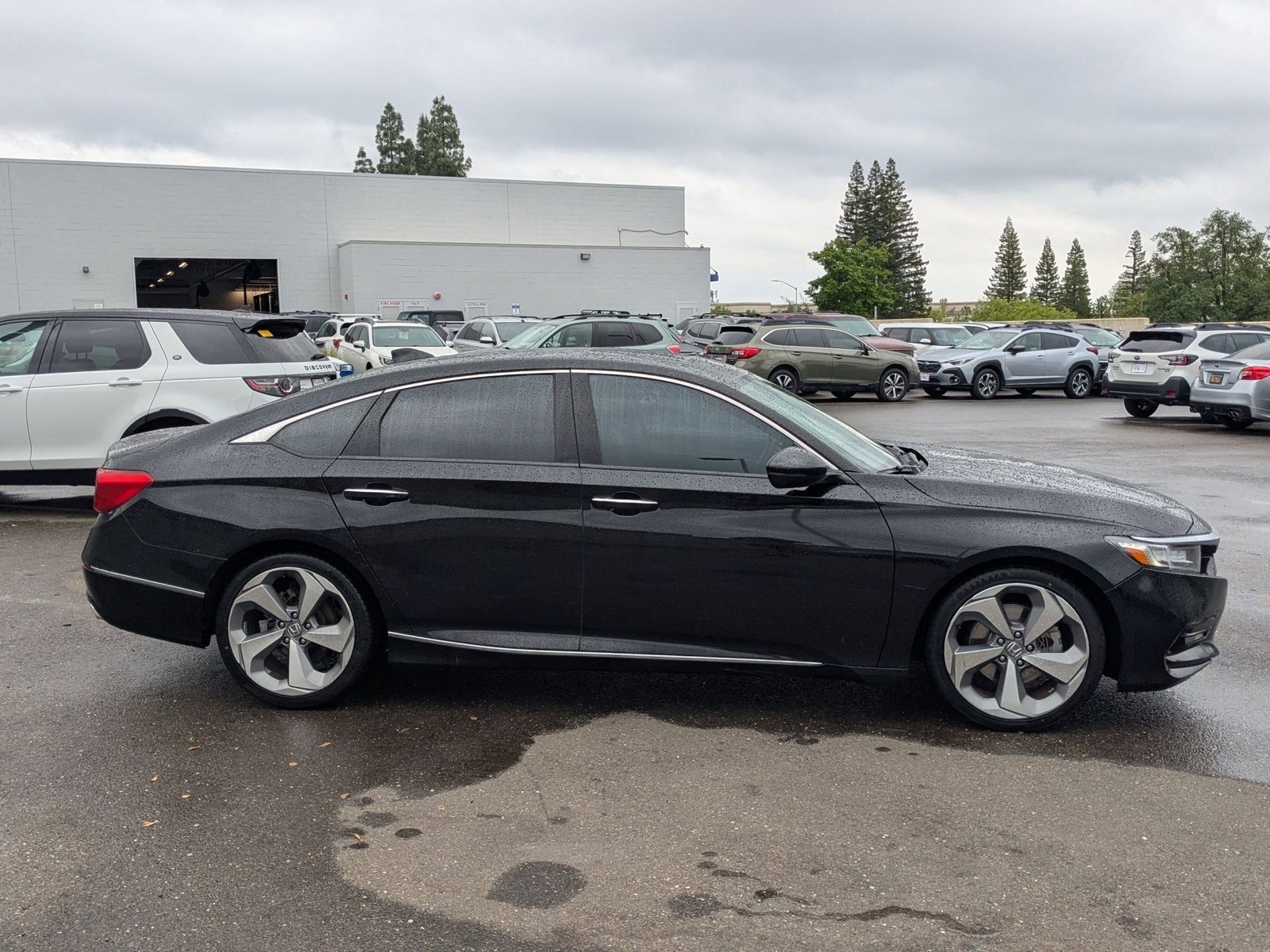 2018 Honda Accord Touring photo 4