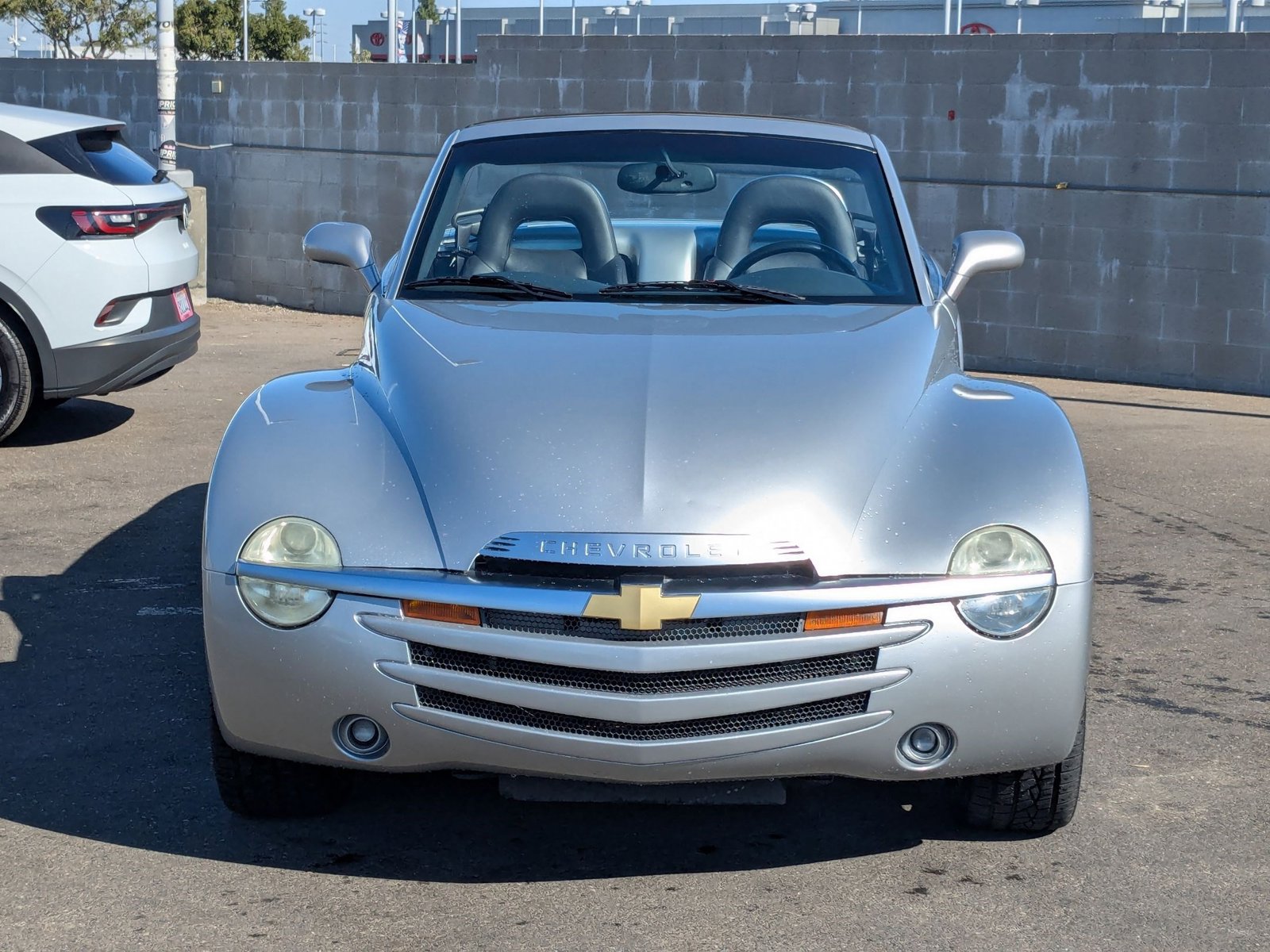 2004 Chevrolet SSR Base photo 3