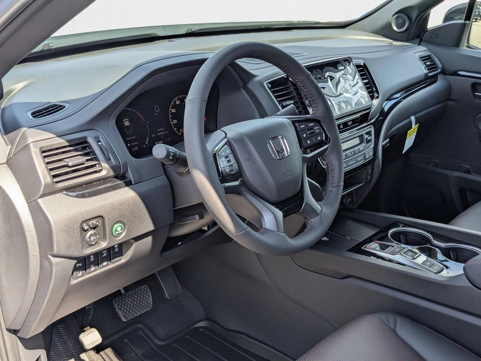 2025 Honda Ridgeline Black Edition photo 3