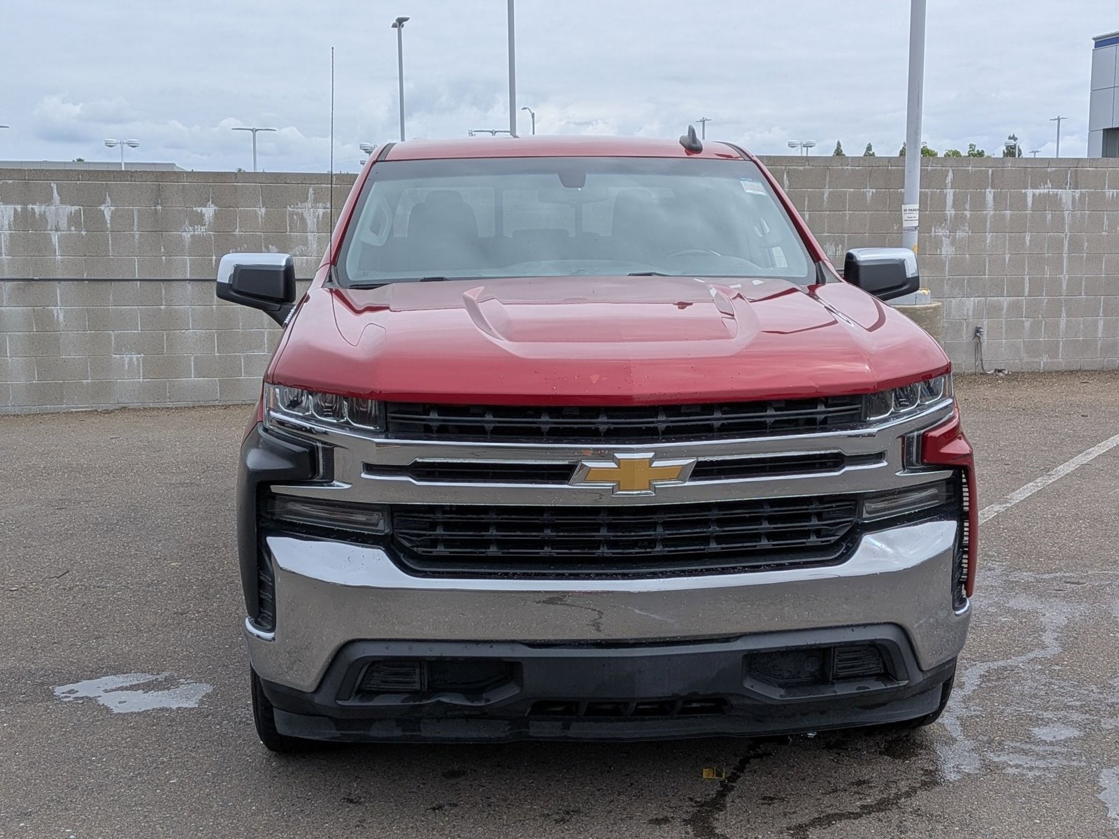 2019 Chevrolet Silverado 1500 LT photo 2