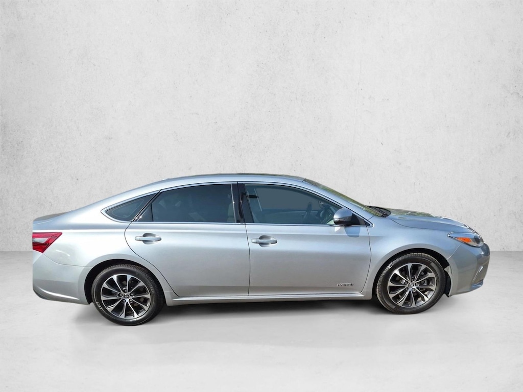 Used 2016 Toyota Avalon Hybrid XLE Premium Sedan