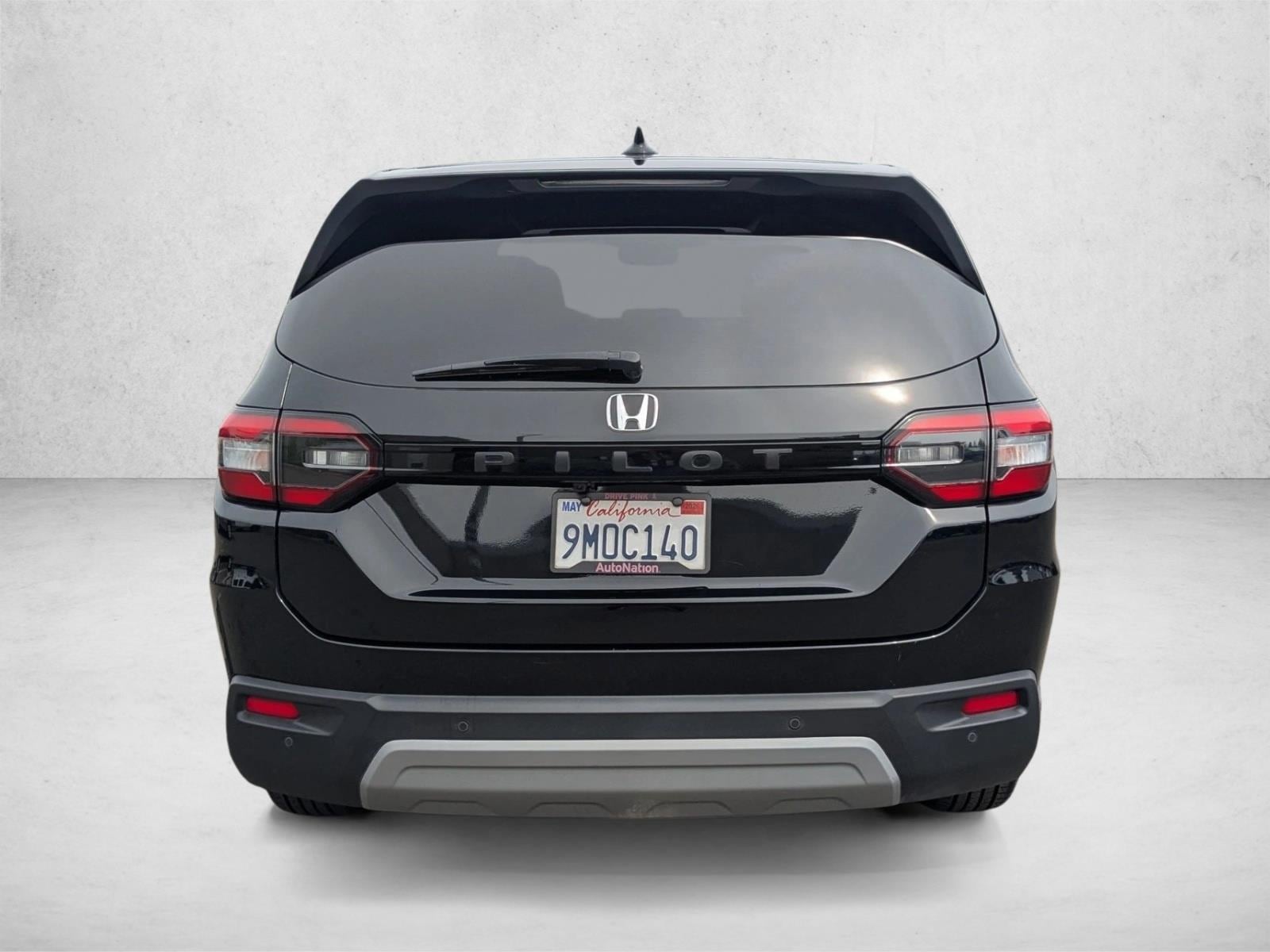 2025 Honda Pilot EX-L photo 6