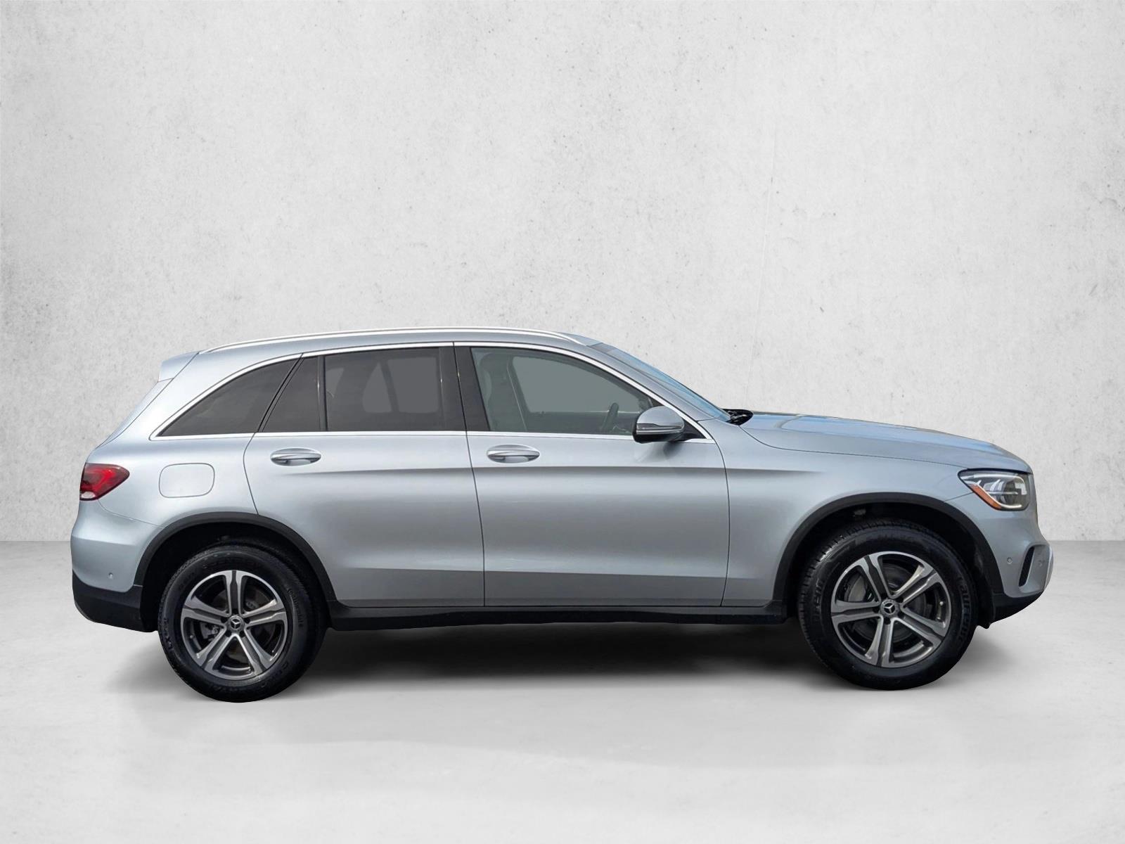 2022 Mercedes-Benz GLC 300 4MATIC photo 4