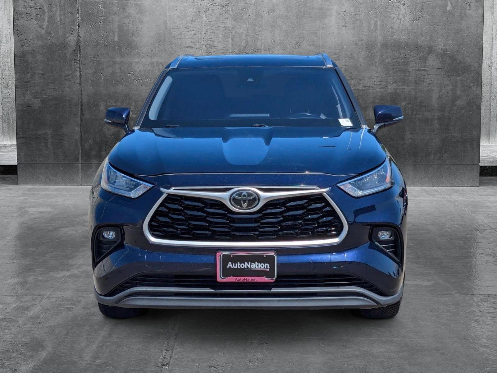 Used 2020 Toyota Highlander XLE with VIN 5TDGZRBH0LS507736 for sale in Roseville, CA