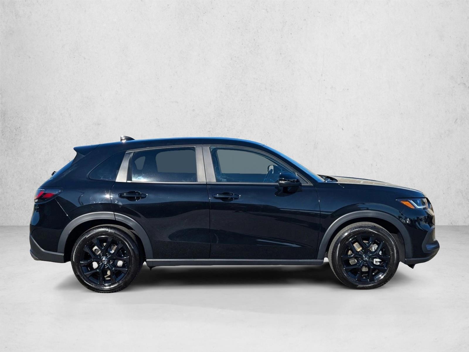2025 Honda HR-V Sport photo 3