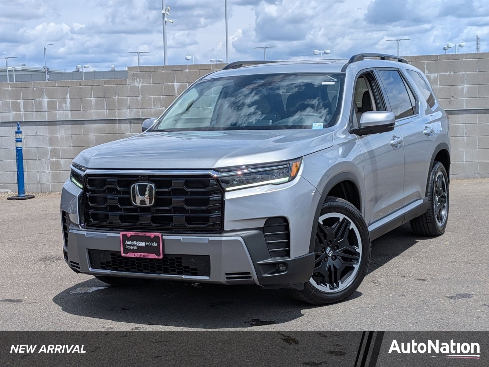 2026 Honda Pilot Touring AWD's photo