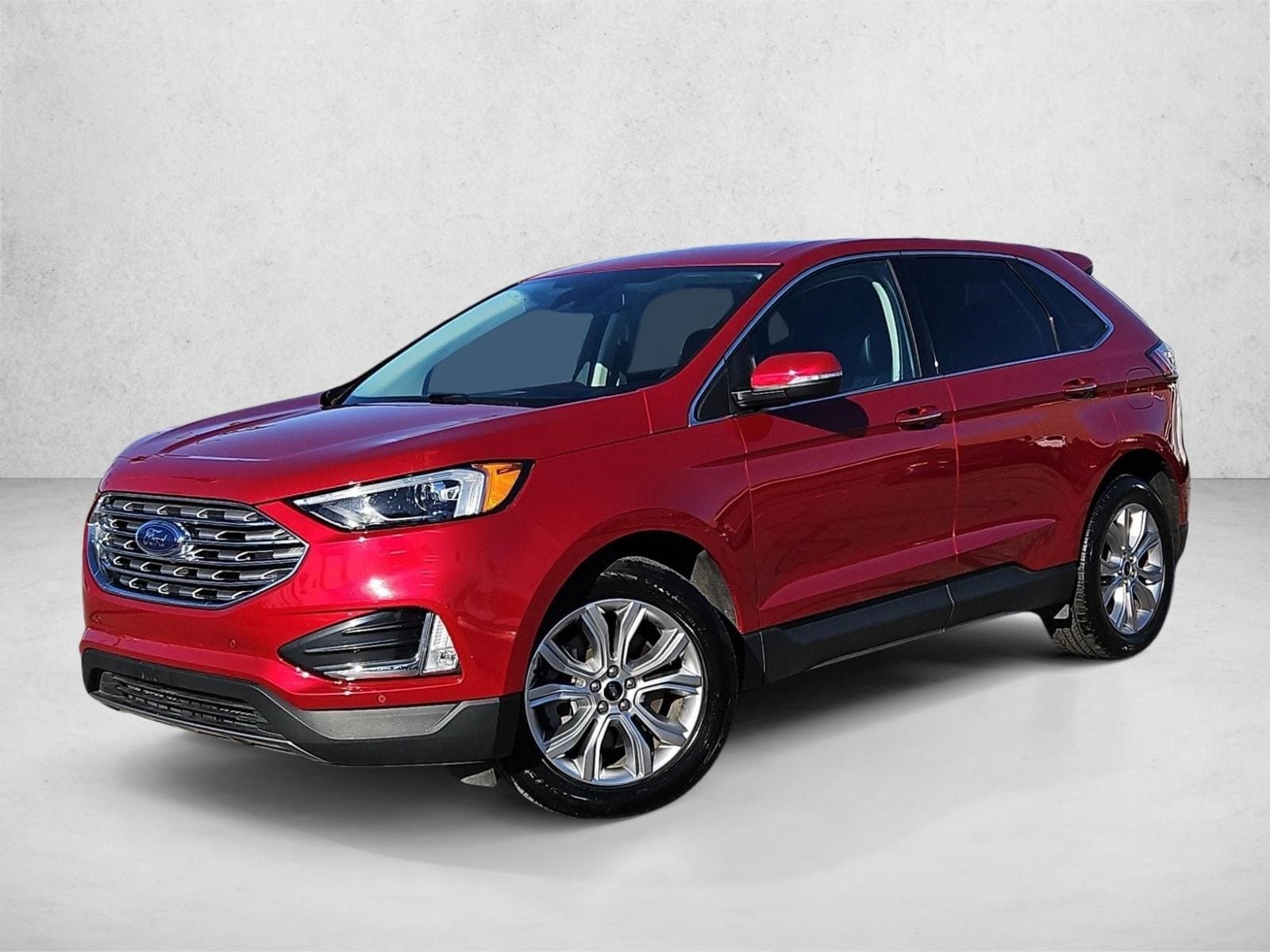 2024 Ford Edge Titanium's photo