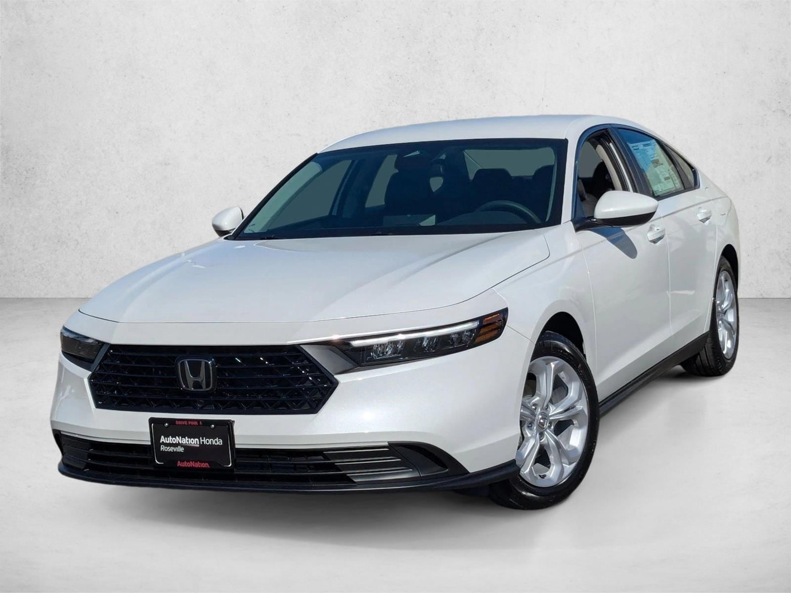 2025 Honda Accord LX's photo