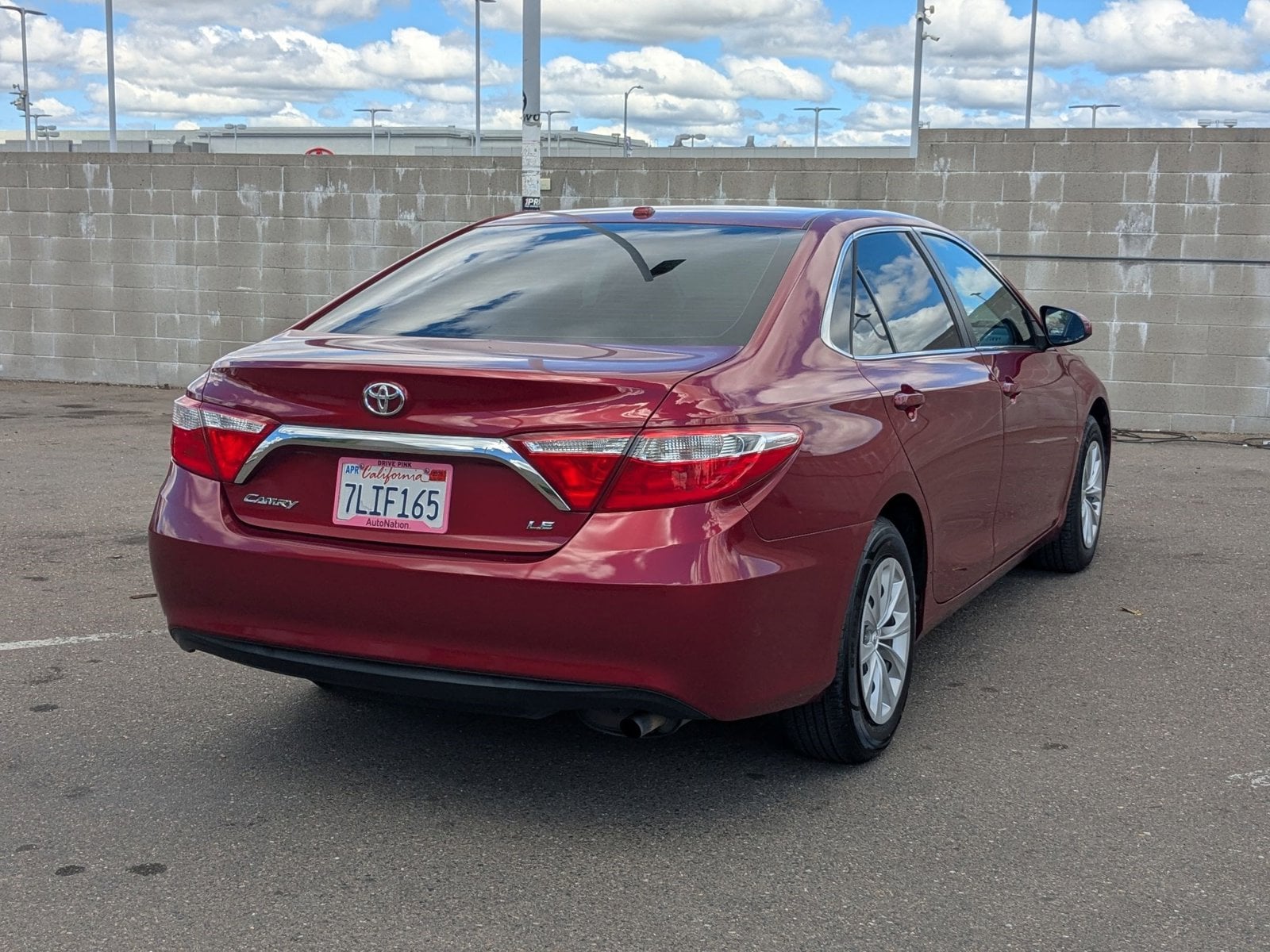 2015 Toyota Camry LE photo 5
