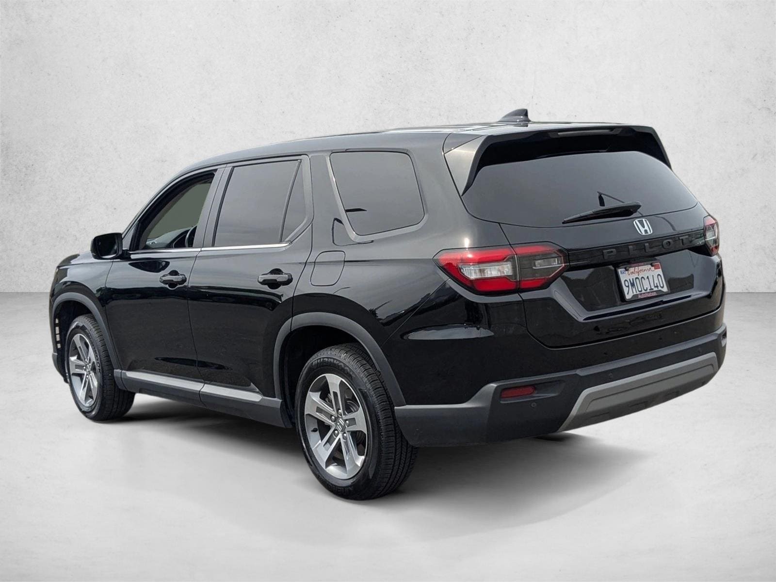 2025 Honda Pilot EX-L photo 3