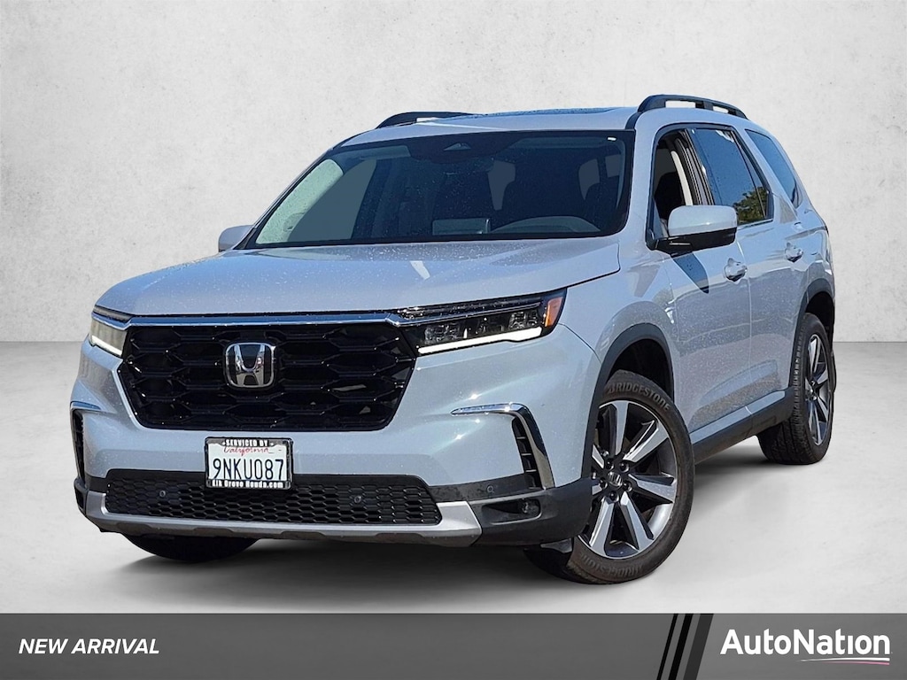 Certified 2025 Honda Pilot Touring SUV