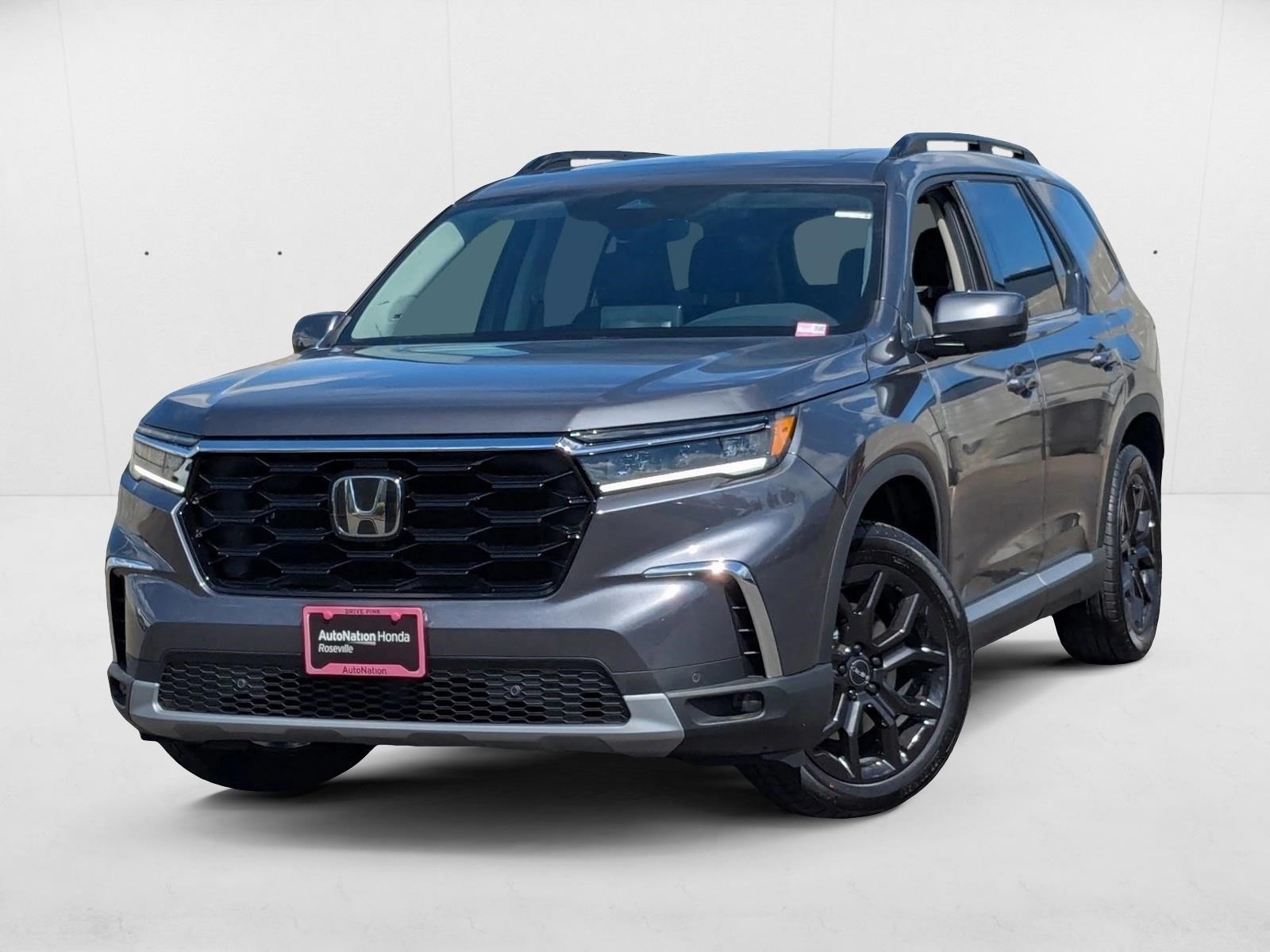 2025 Honda Pilot Touring's photo
