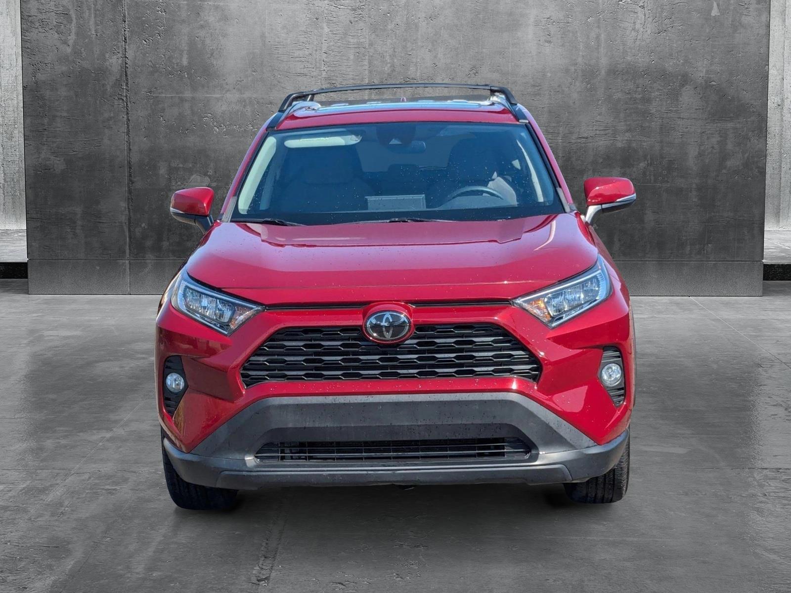 2019 Toyota RAV4 XLE photo 2