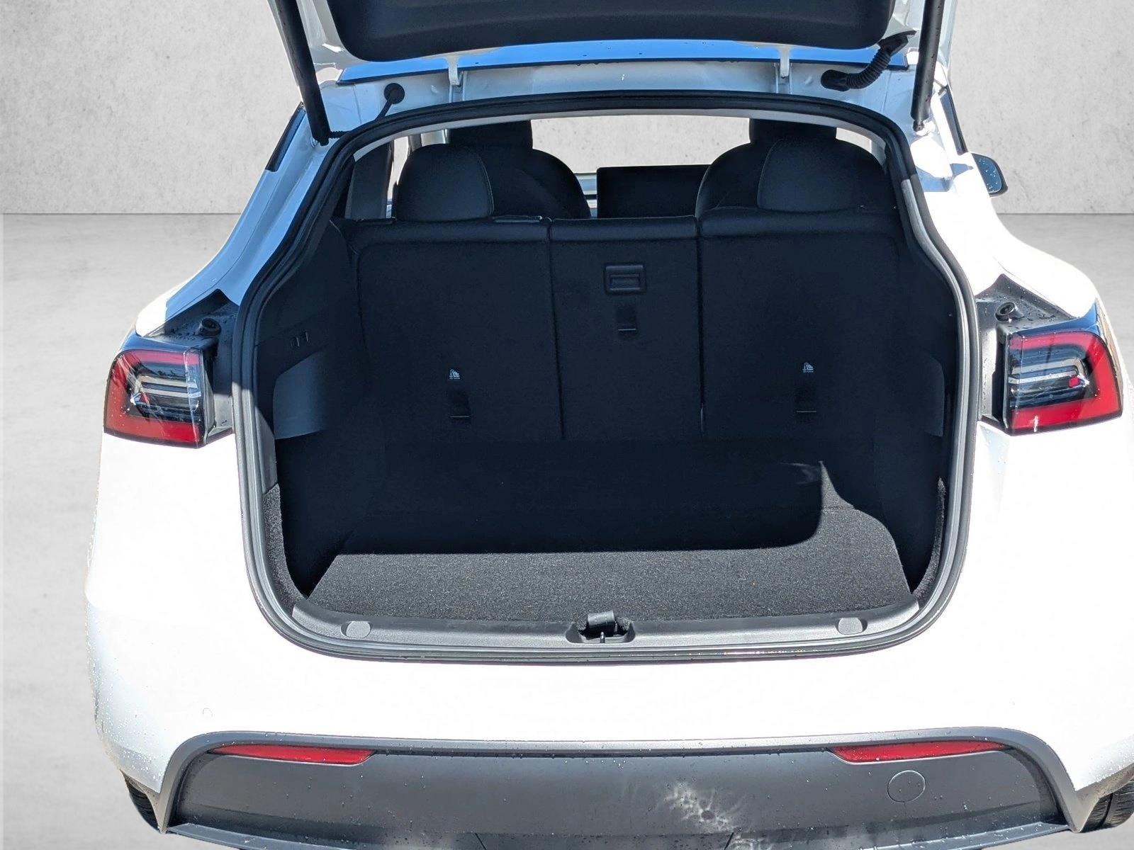 2022 Tesla Model Y Long Range photo 6