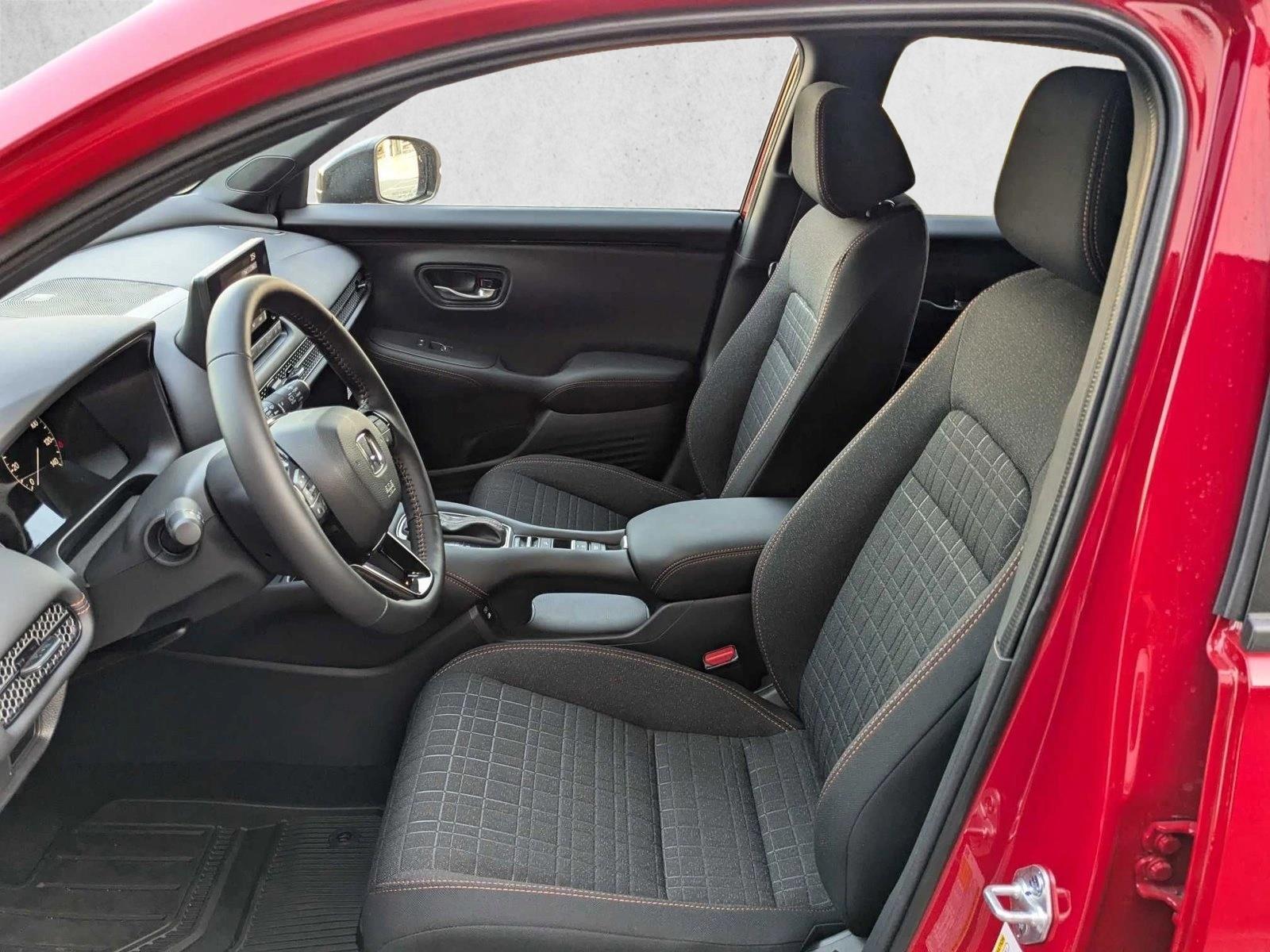 2025 Honda HR-V Sport photo 4