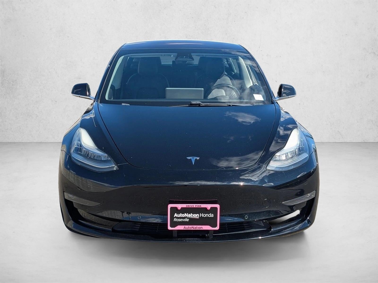 2019 Tesla Model 3 Mid Range photo 2
