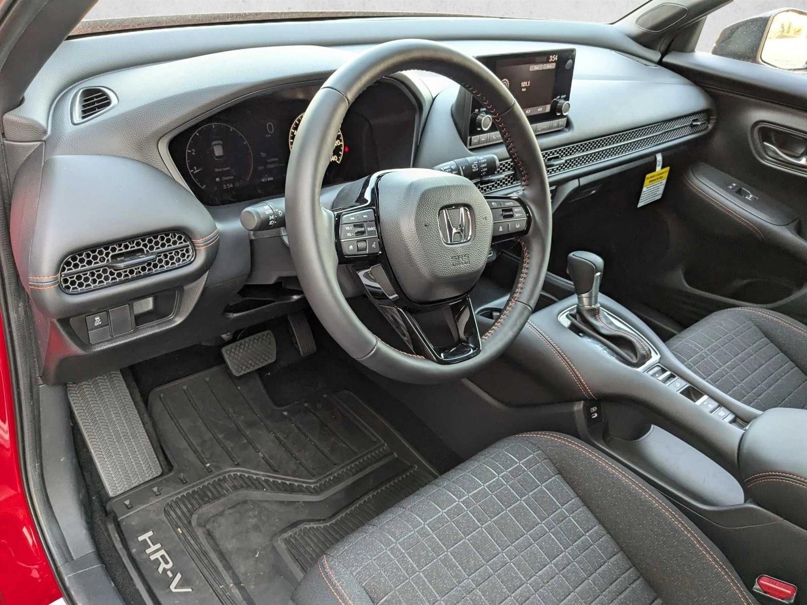 2025 Honda HR-V Sport photo 3