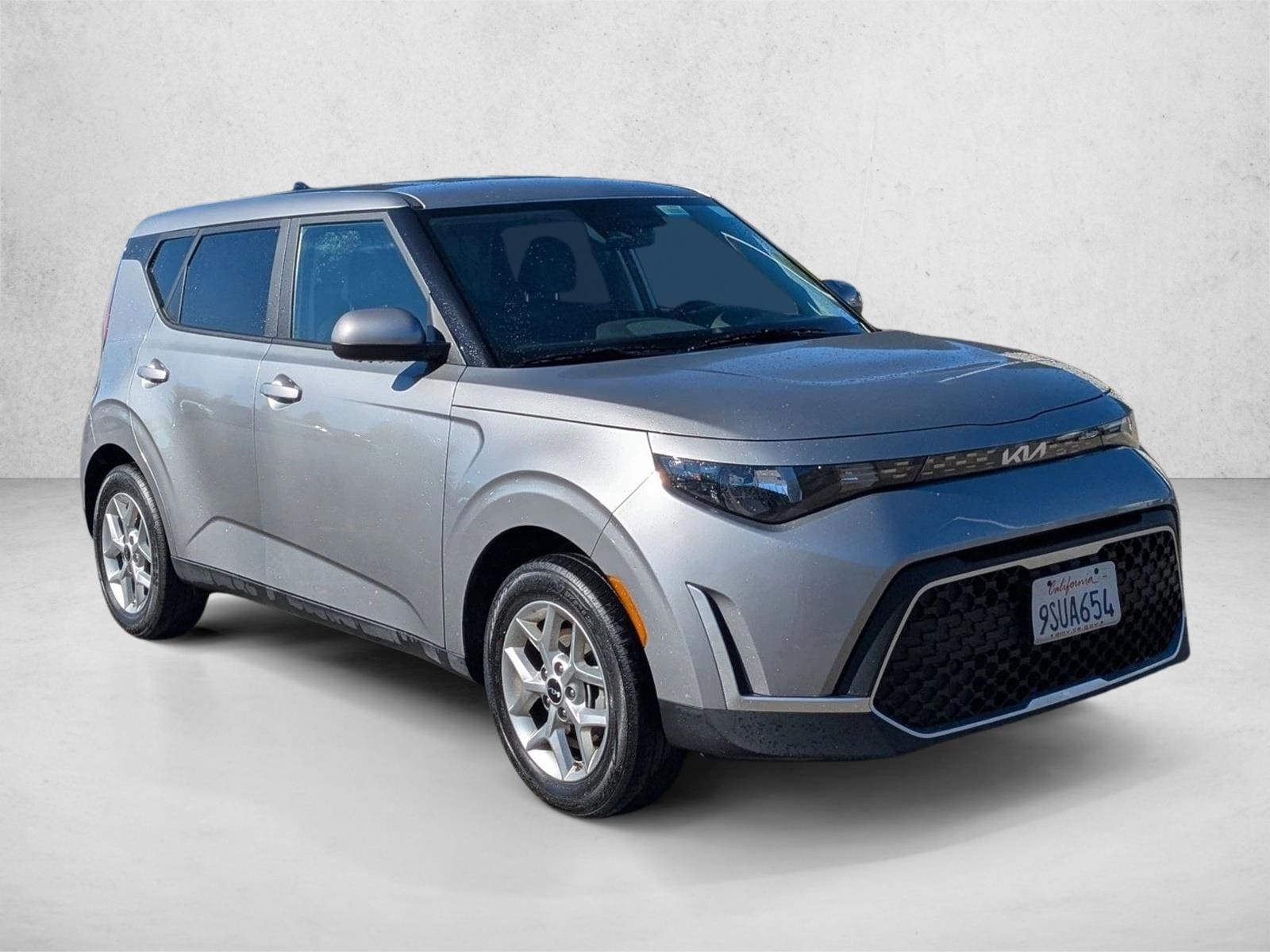 2025 Kia Soul LX photo 3