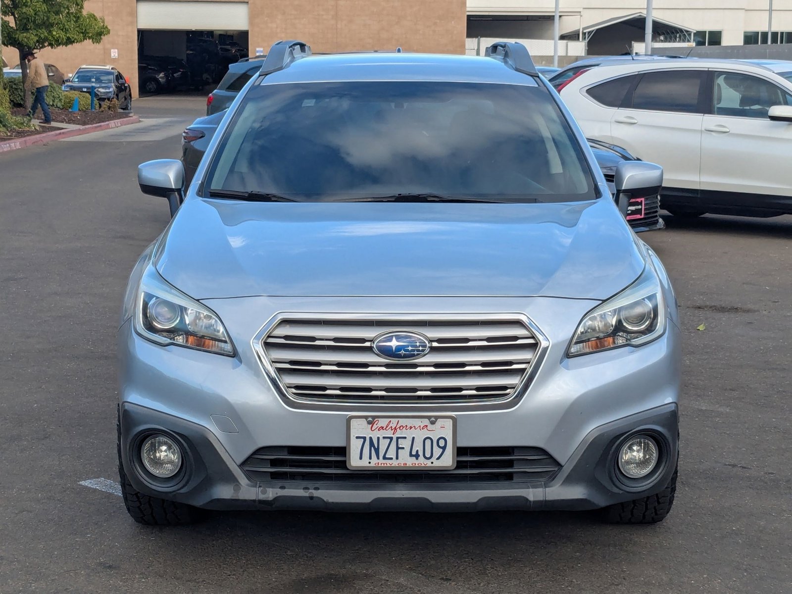 2016 Subaru Outback 2.5i Premium photo 2