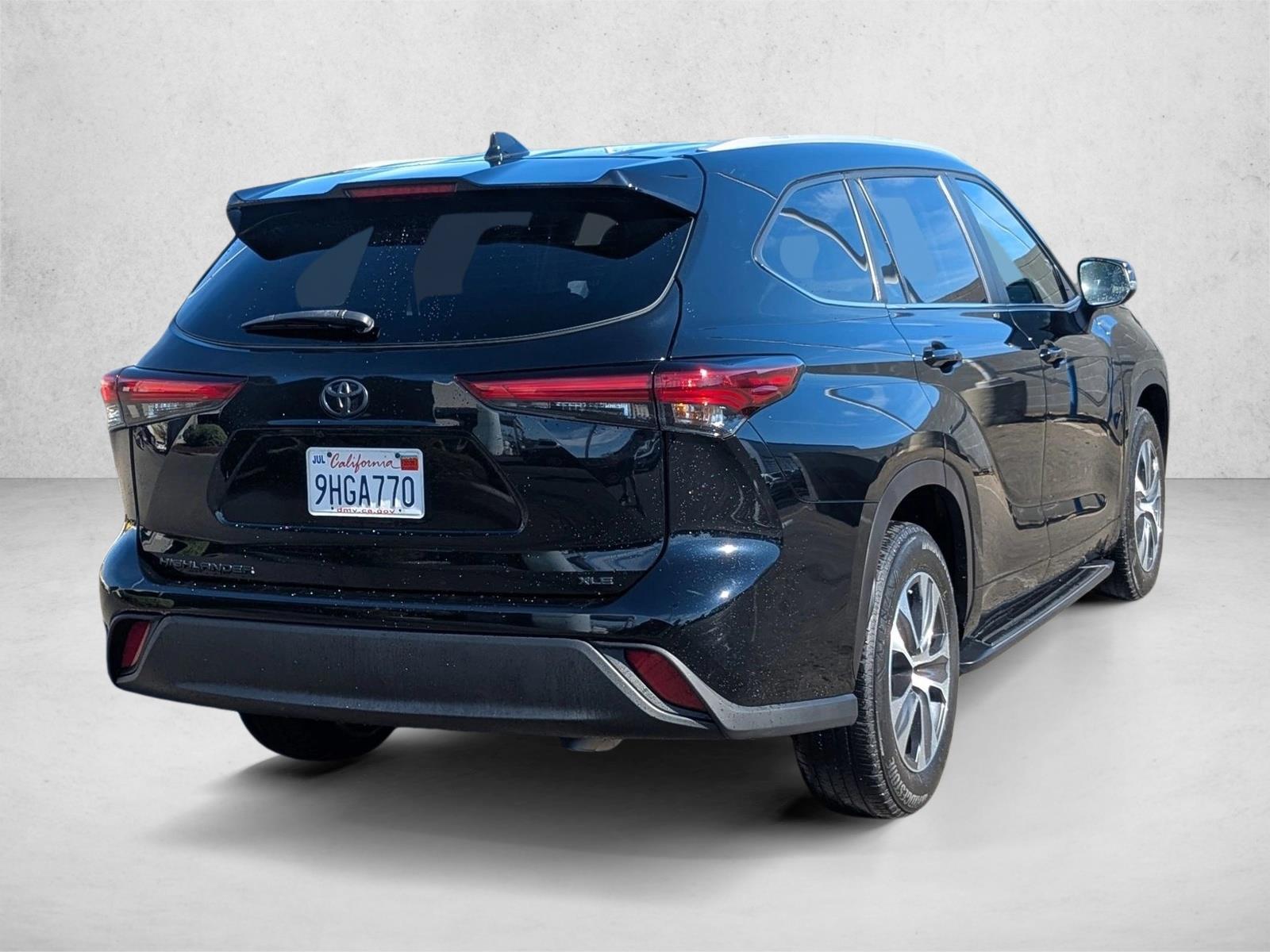 2023 Toyota Highlander XLE photo 4
