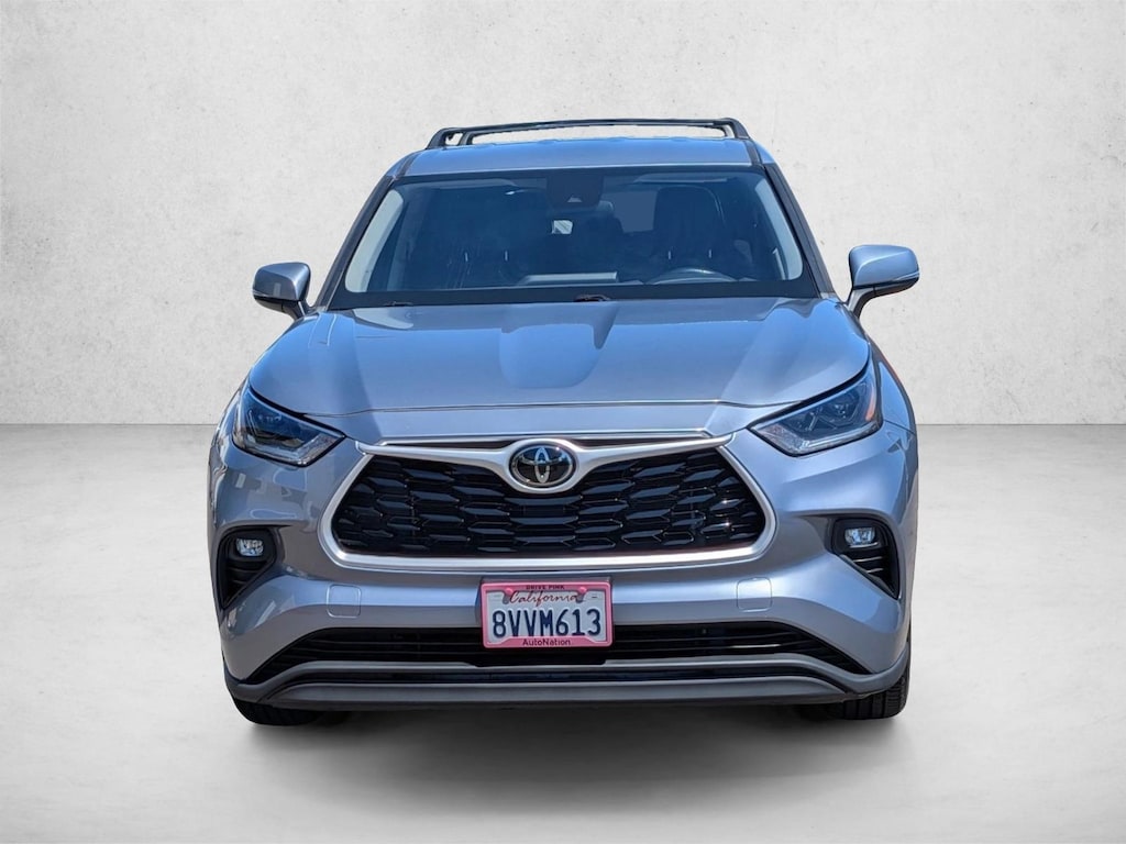 Used 2021 Toyota Highlander LE SUV