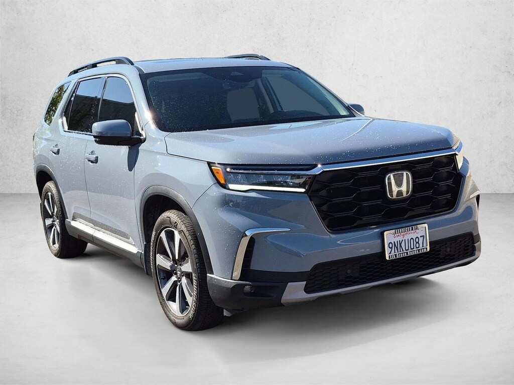 Certified 2025 Honda Pilot Touring SUV