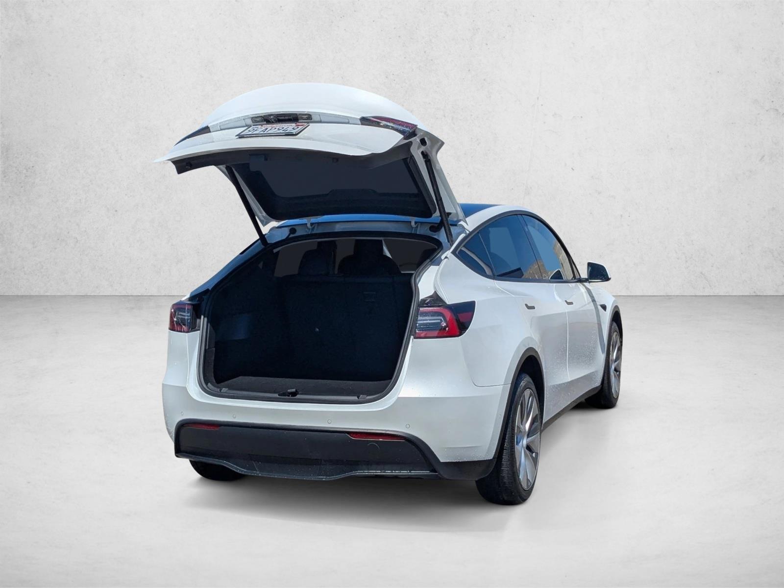 2022 Tesla Model Y Long Range photo 5