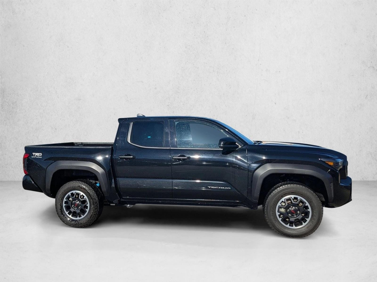 2025 Toyota Tacoma TRD Off Road photo 4