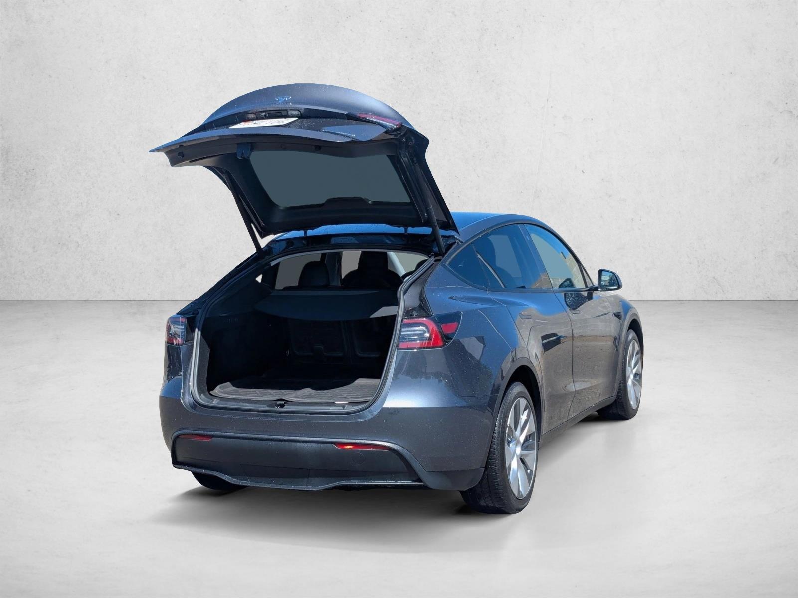 2023 Tesla Model Y Long Range photo 6