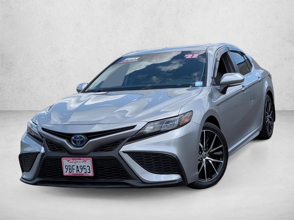 Used 2022 Toyota Camry Hybrid SE Sedan
