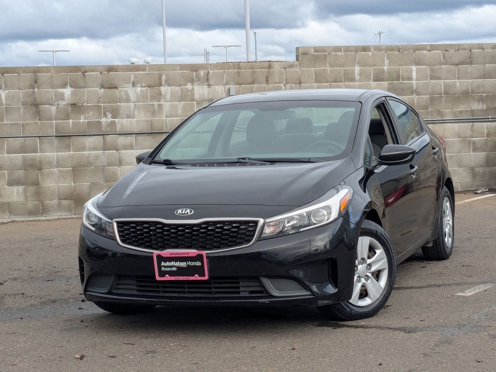 2017 Kia Forte LX's photo