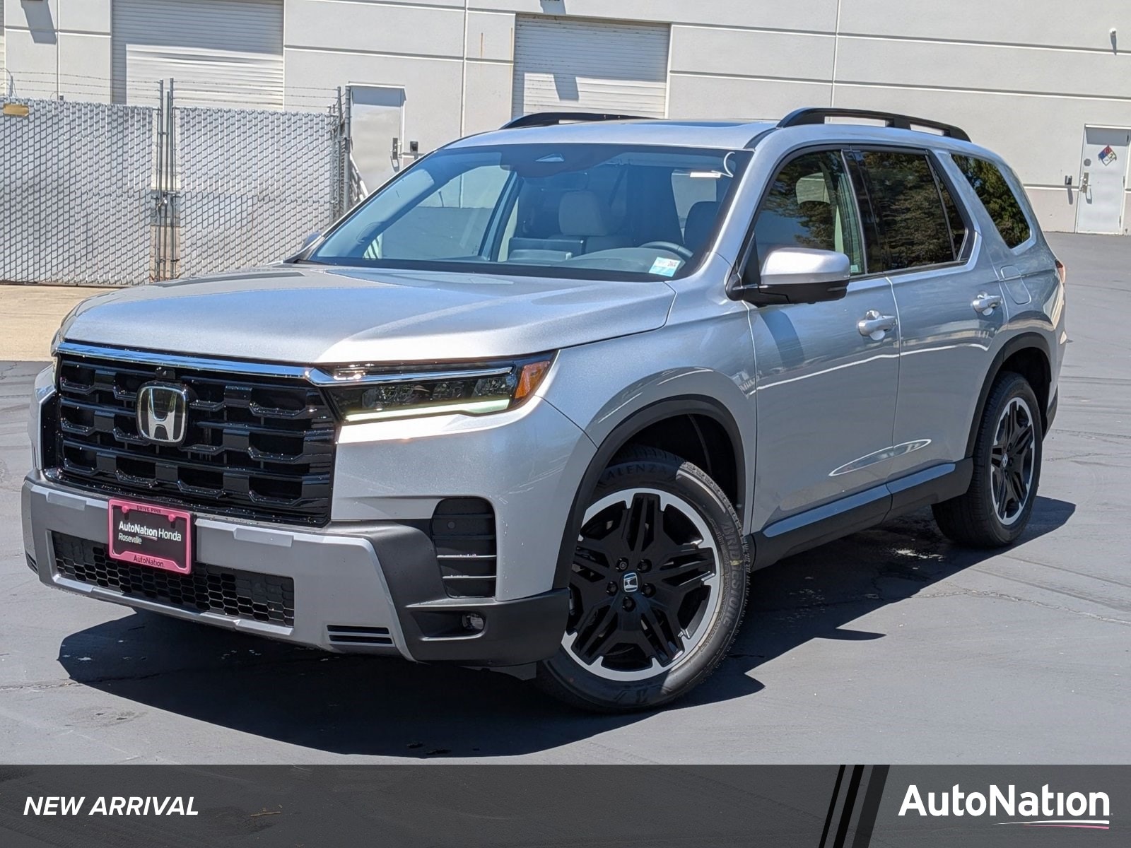 2026 Honda Pilot Touring AWD's photo