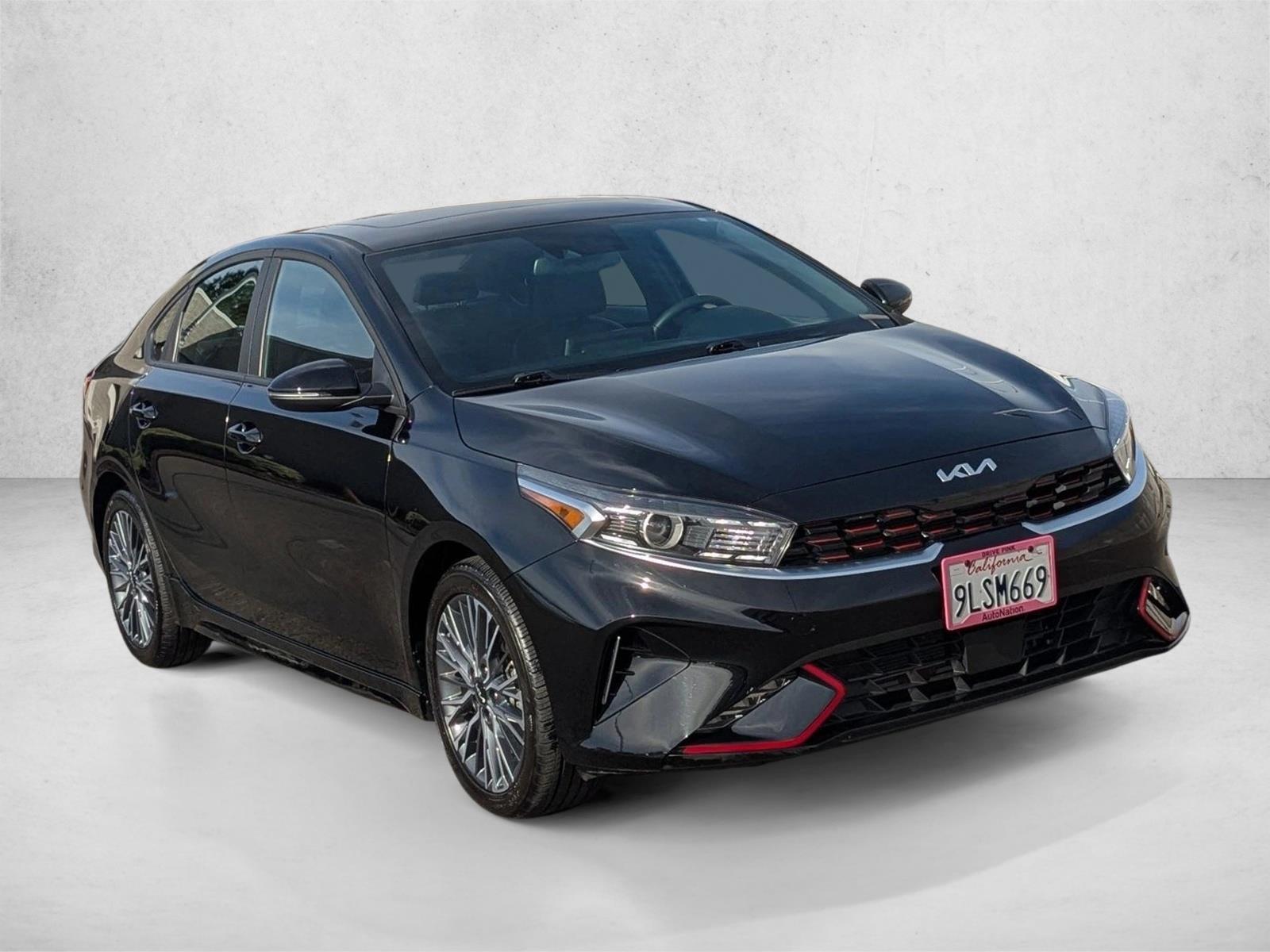 2024 Kia Forte GT-Line photo 3