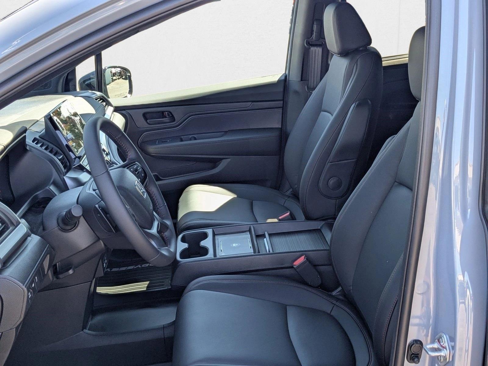 2026 Honda Odyssey photo 4