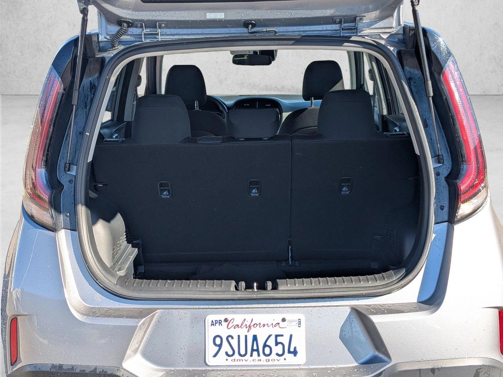 2025 Kia Soul LX photo 6