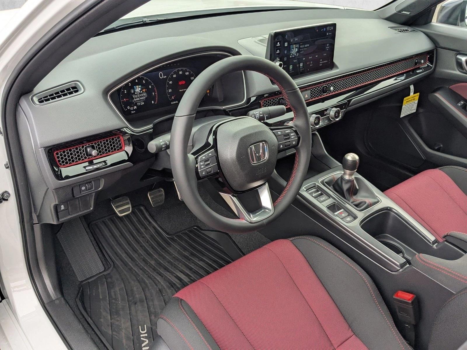 2026 Honda Civic Si photo 3