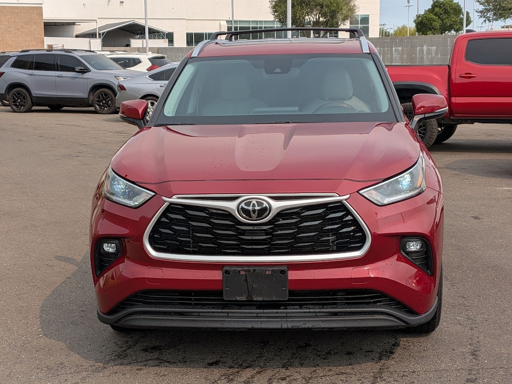 Used 2021 Toyota Highlander XLE SUV