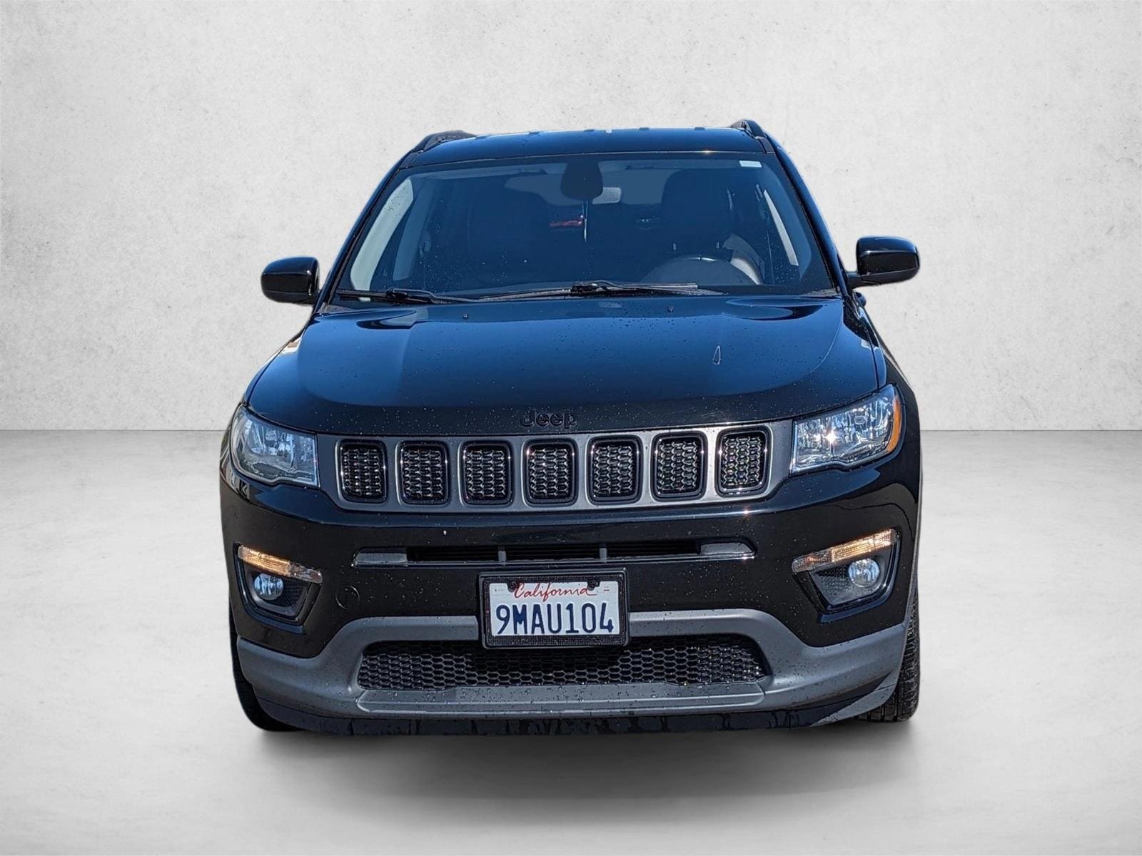 2020 Jeep Compass Latitude photo 2