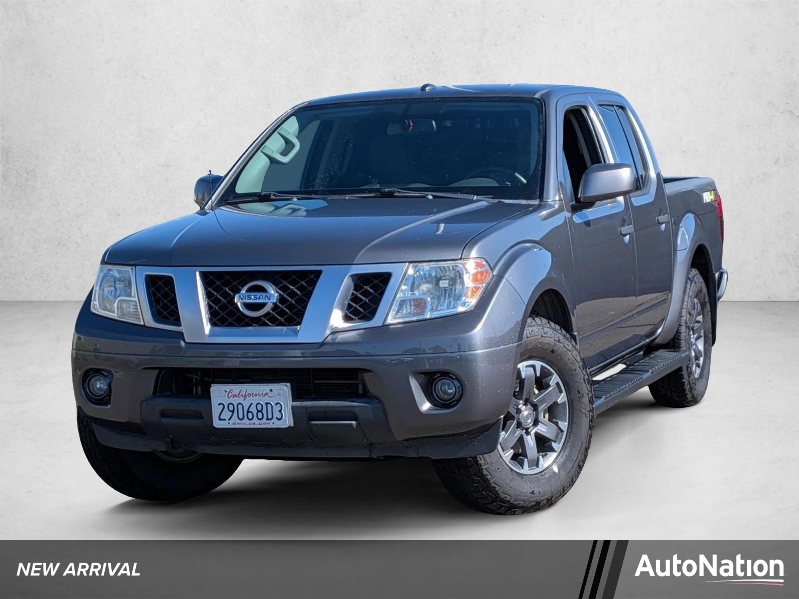 2018 Nissan Frontier 4.0 PRO-4X Crew Cab 4X4 AT's photo
