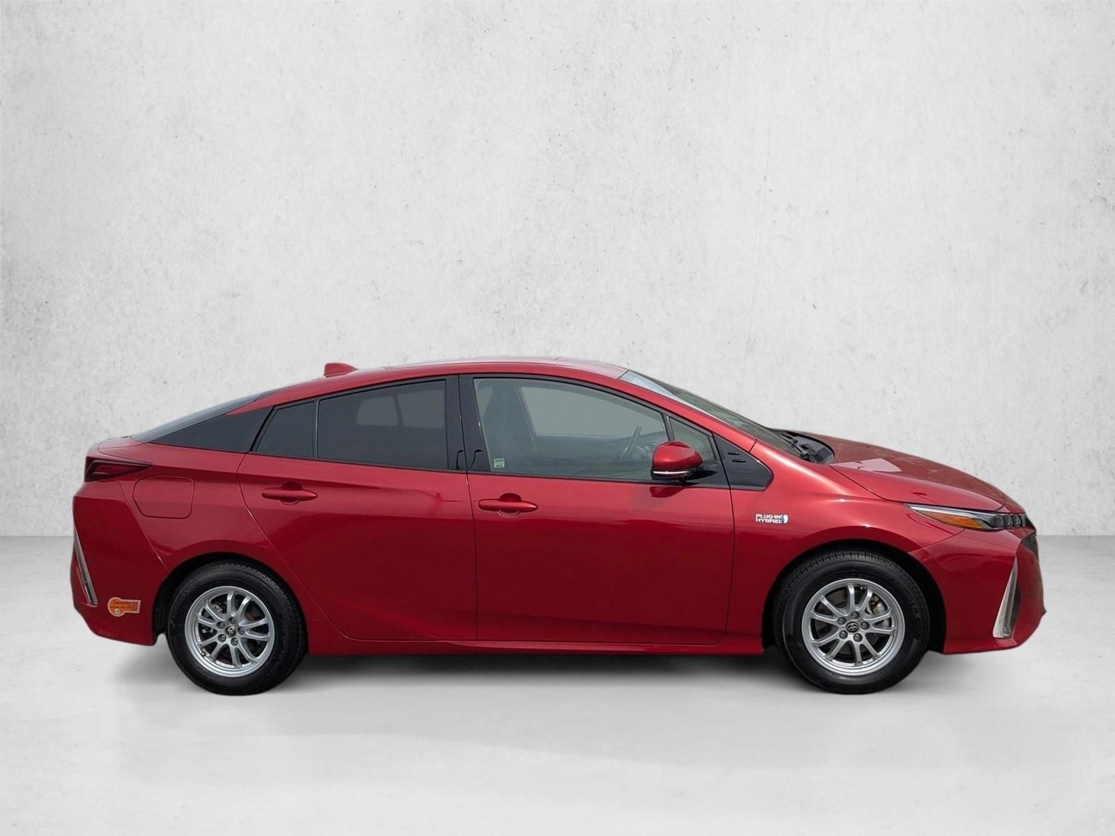 2020 Toyota Prius Prime LE photo 4