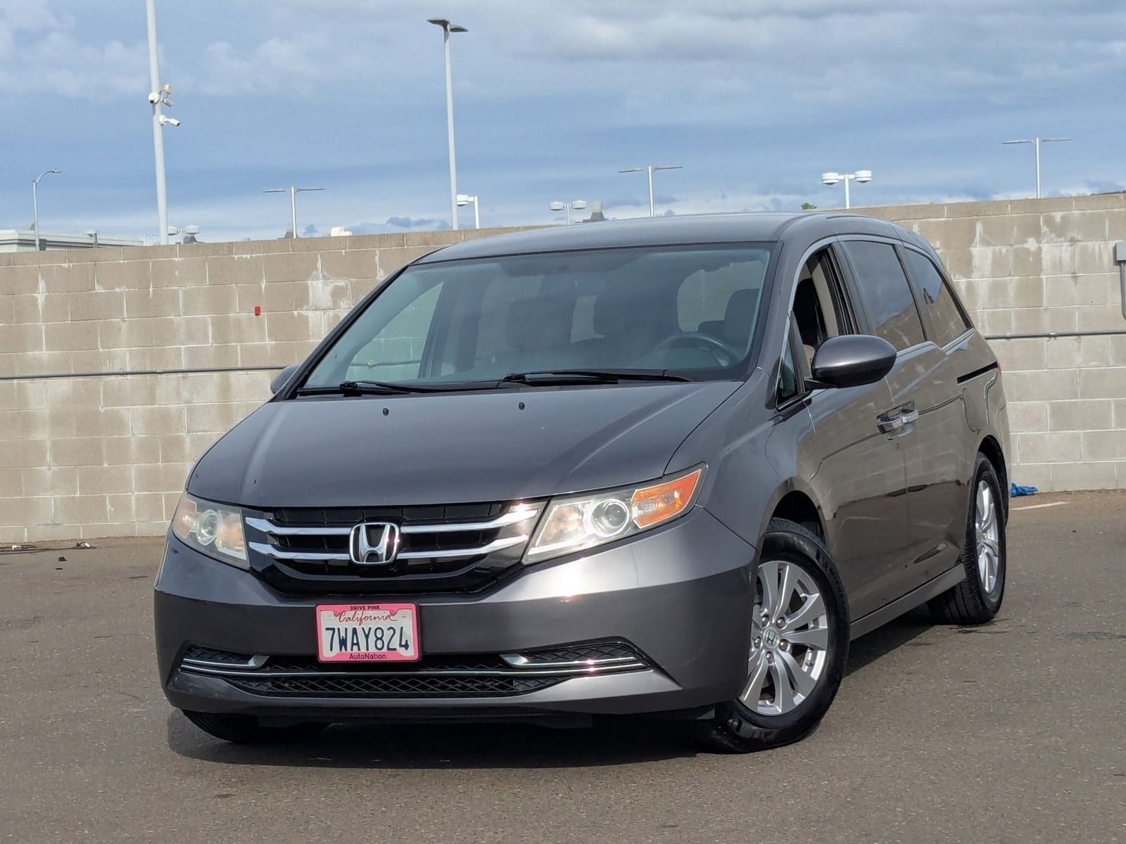 2016 Honda Odyssey SE's photo